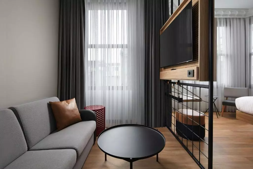 Moxy Istanbul Beyoglu